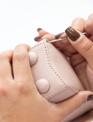 How to restore and revive a faded leather bag